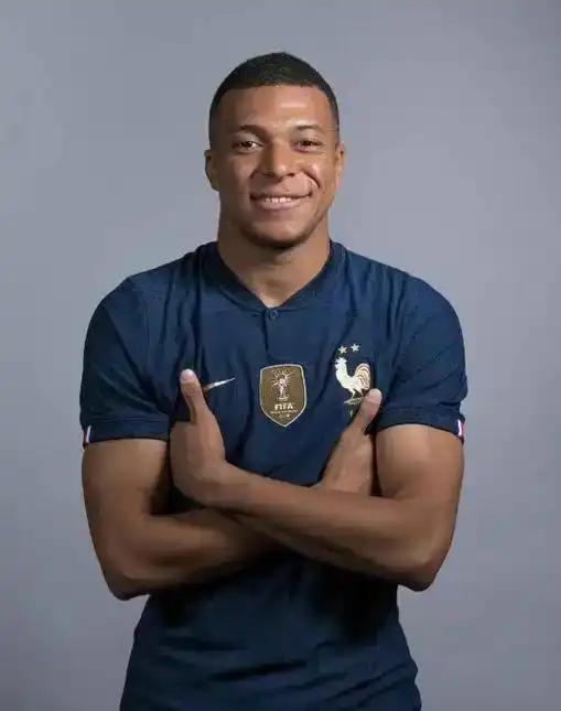 半岛体育官方网站-坎德拉建议姆巴佩的位置后撤，楚阿梅尼要用好自己的多面性