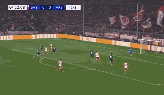 1713388621133083043.gif 马兹拉维滑门而出.gif