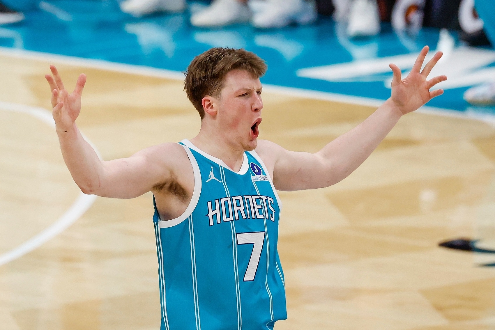 麦坎茨：克尼佩尔像克莱 但他的组织能力和控球要更好一些