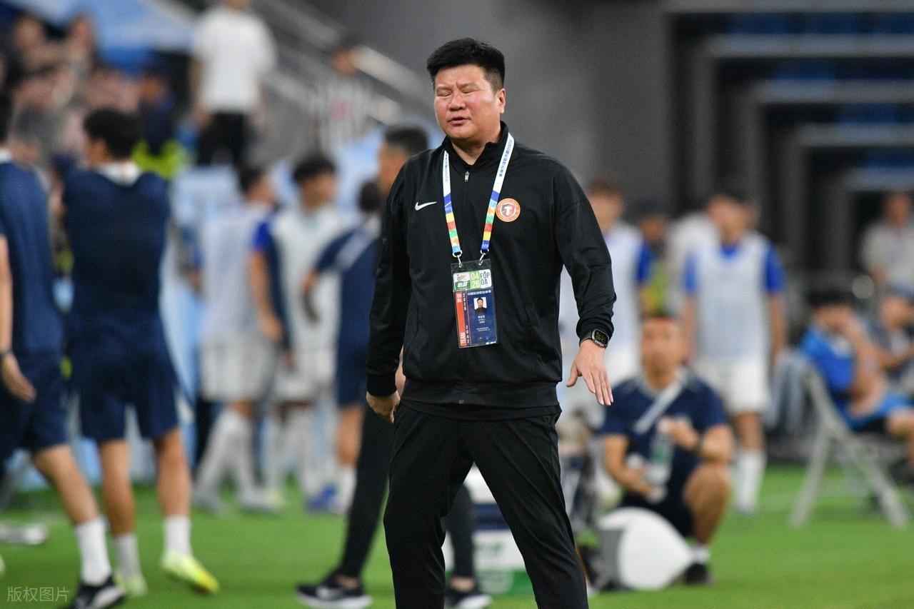 半岛体育-8轮过后，中超5名主帅帅位不稳，3洋帅2土帅，谁会第一个下课？