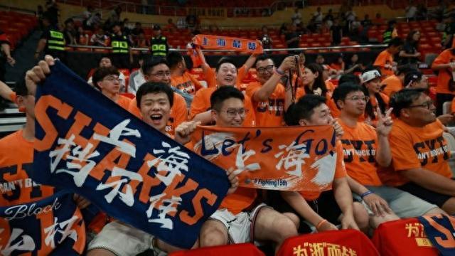 半岛体育官方网站-CBA总决赛G5票房火爆,网络报价暴涨十倍,改造后的上海体育馆还是太小?